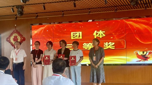 她们，竞赛载誉而归！